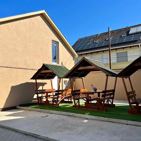 Zsuzsa Apartman Hajdúszoboszló 外观 照片