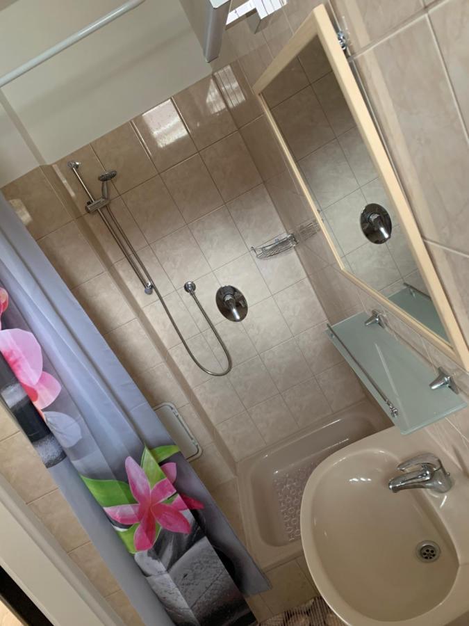 Zsuzsa Apartman Hajdúszoboszló 外观 照片