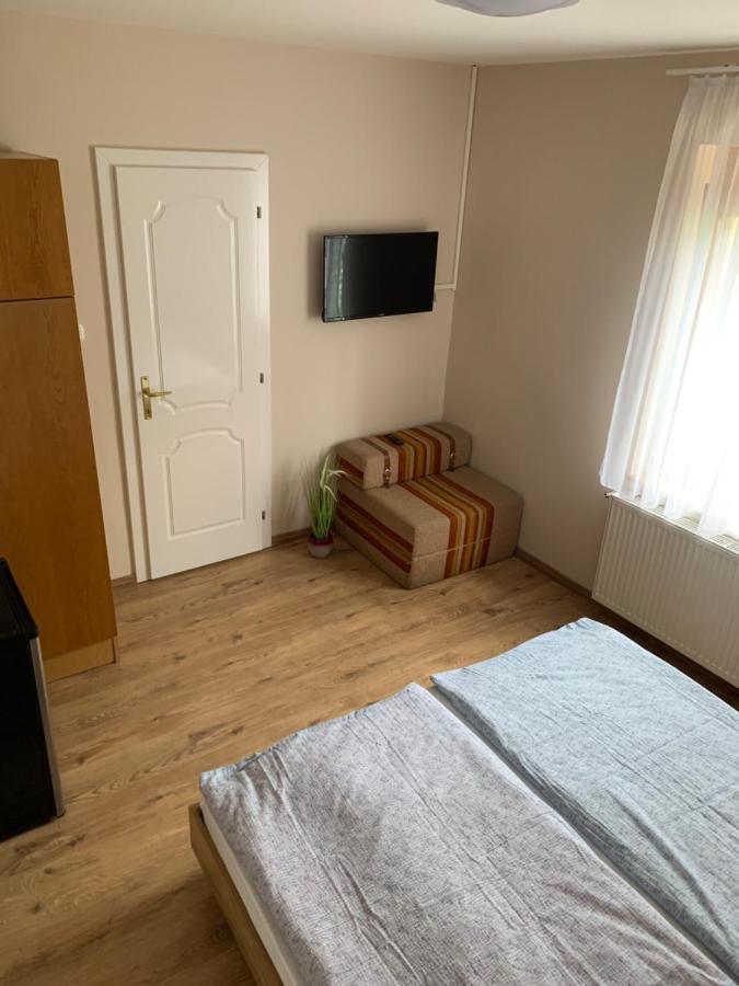 Zsuzsa Apartman Hajdúszoboszló 外观 照片