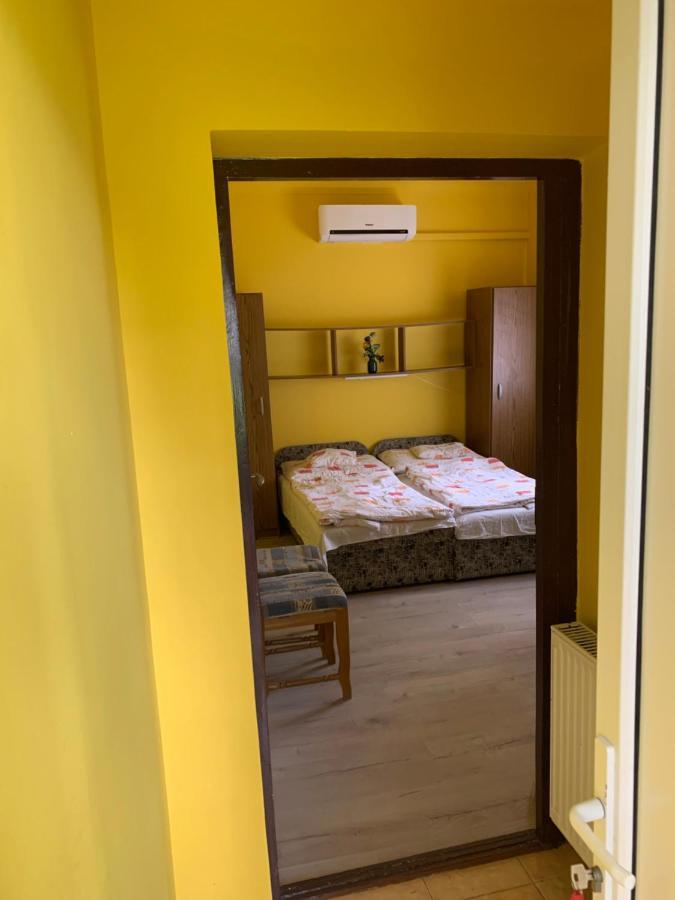 Zsuzsa Apartman Hajdúszoboszló 外观 照片