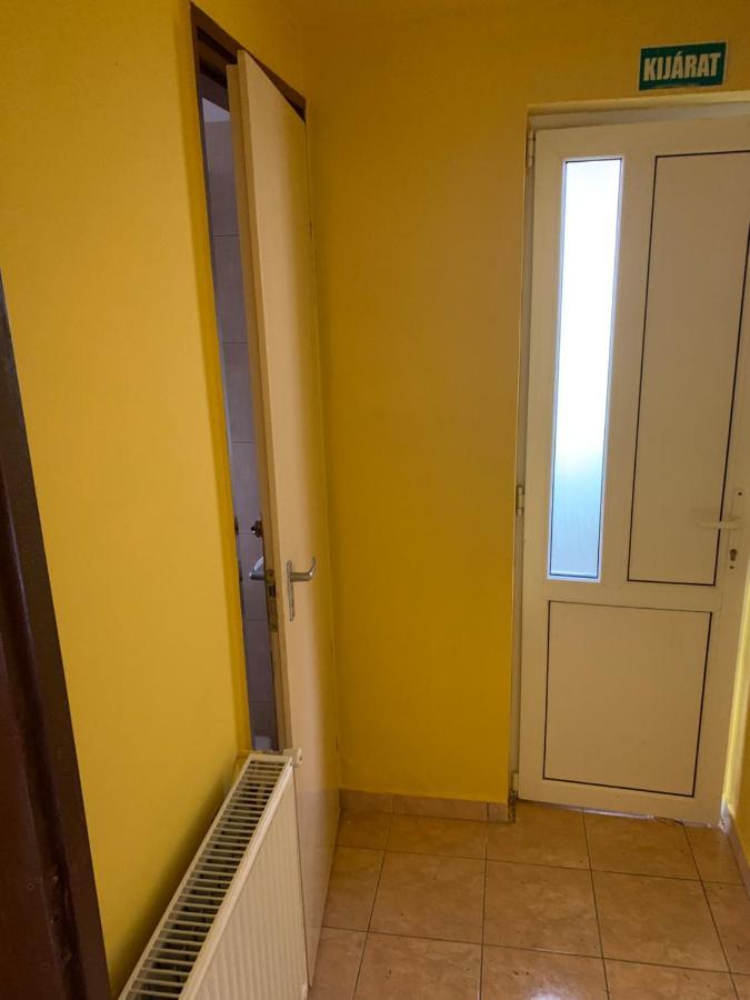 Zsuzsa Apartman Hajdúszoboszló 外观 照片