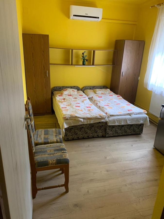Zsuzsa Apartman Hajdúszoboszló 外观 照片