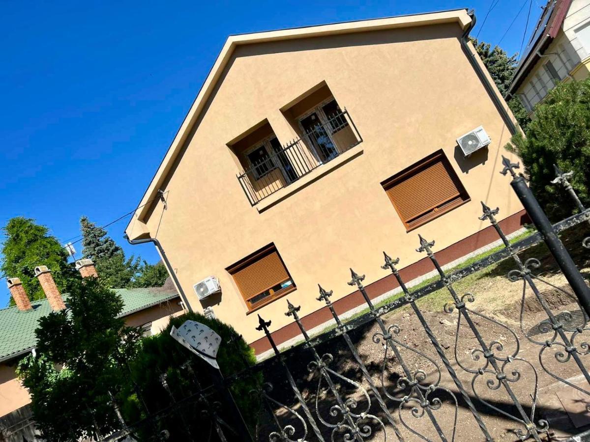 Zsuzsa Apartman Hajdúszoboszló 外观 照片